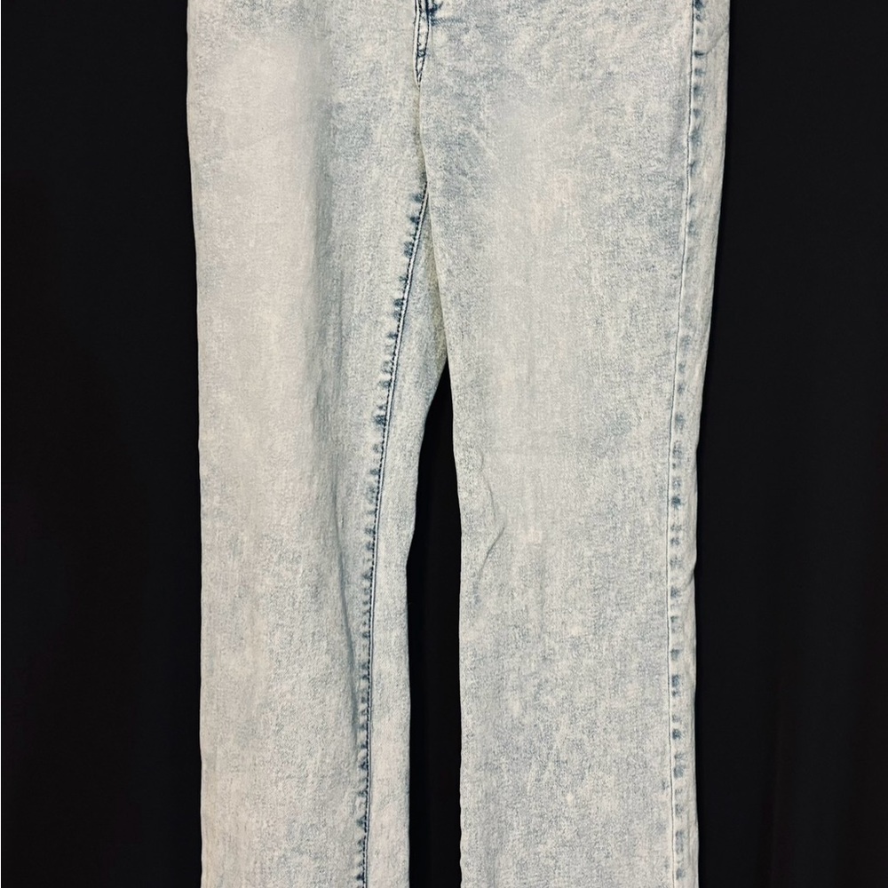 Stylish Acid Wash Women Jeans